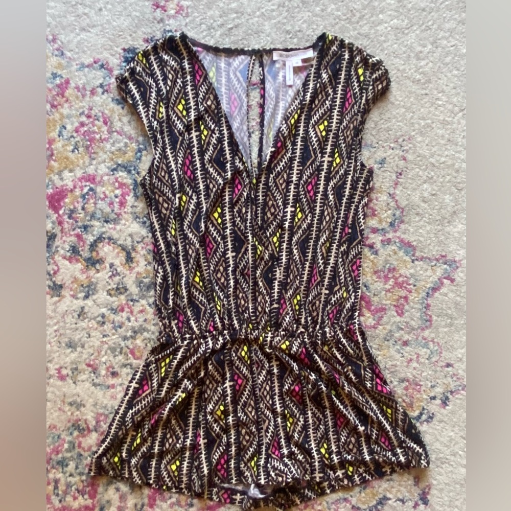 😍EUC BCBGGeneration Romper
